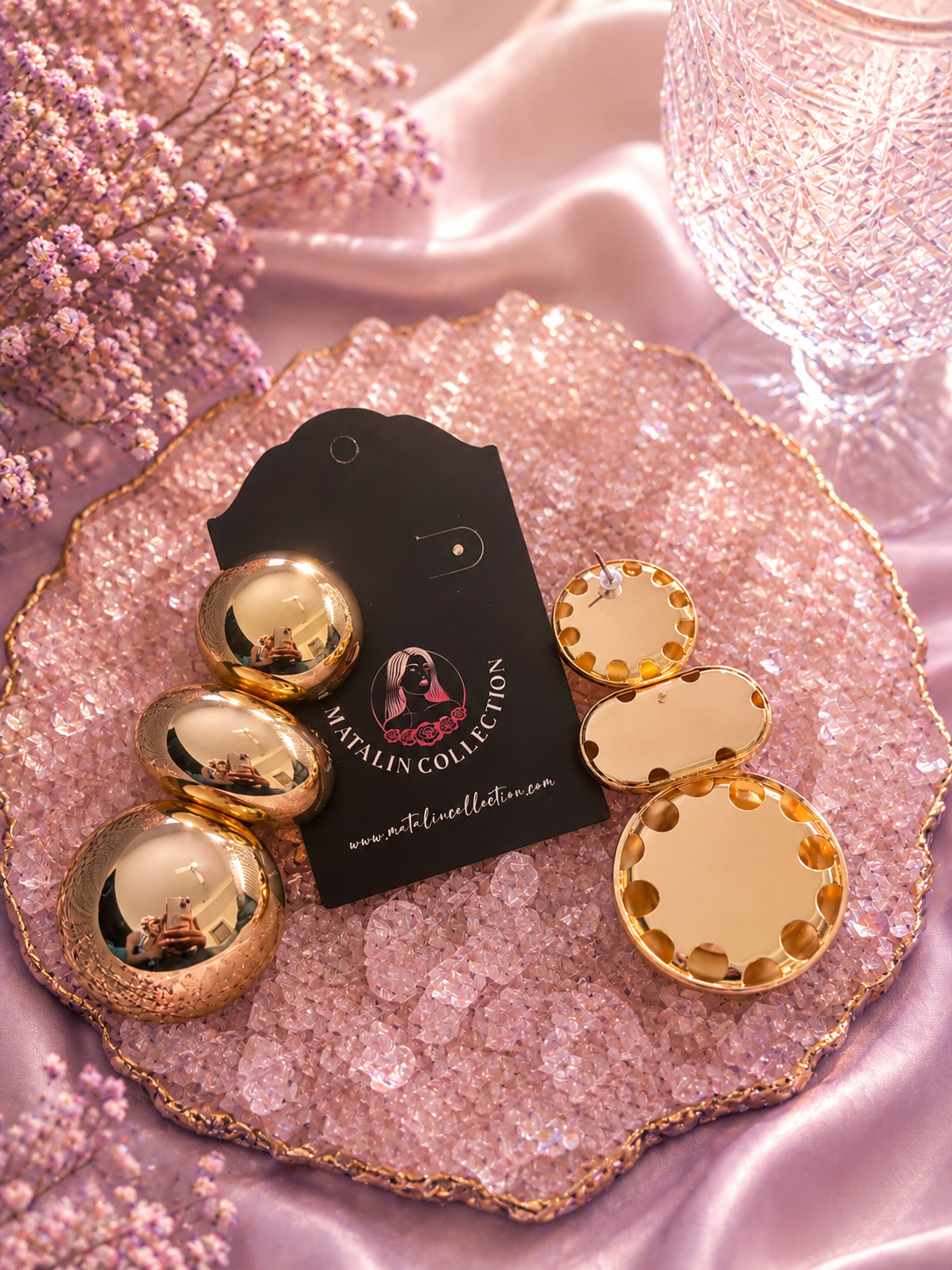 Gold circle